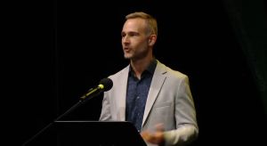 Marcin Paczyński, Head of Business Development at GOG, giving the acceptance speech